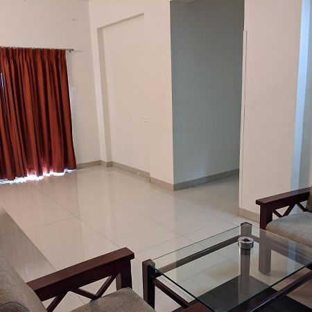 Suryavilla Hotel Pune Bagian luar foto