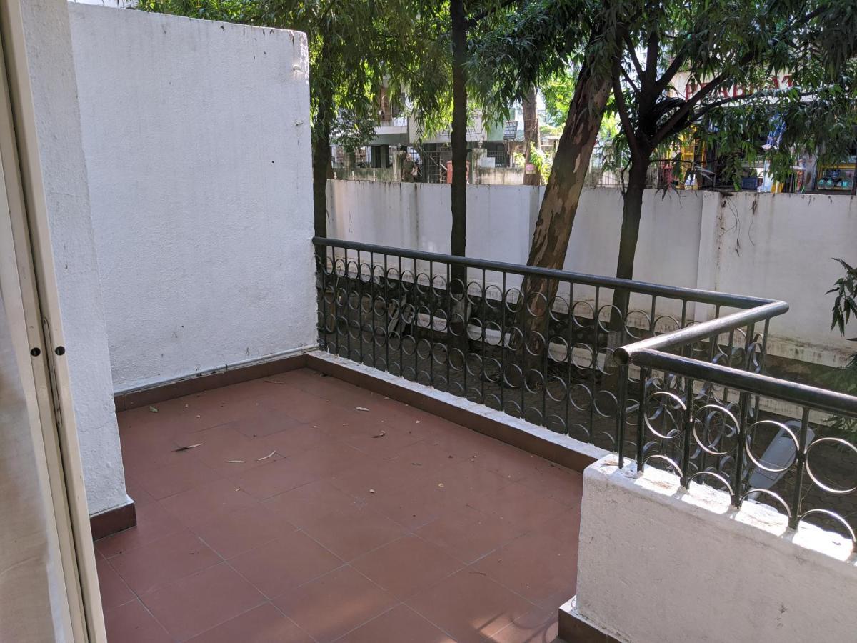 Suryavilla Hotel Pune Bagian luar foto