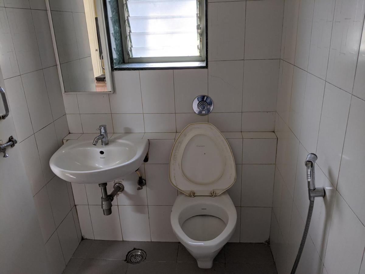 Suryavilla Hotel Pune Bagian luar foto
