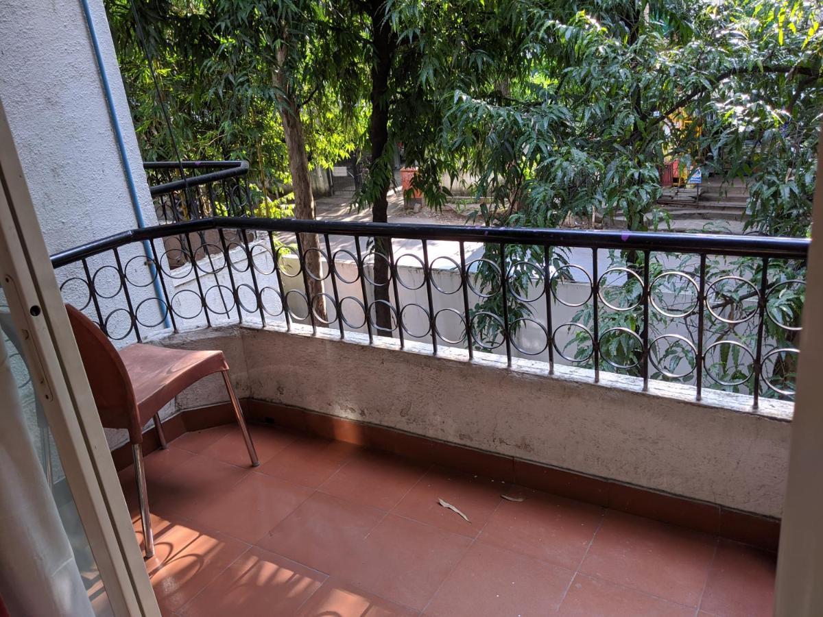 Suryavilla Hotel Pune Bagian luar foto